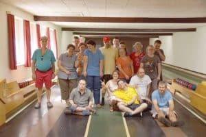 Gruppenfoto beim Kegeln