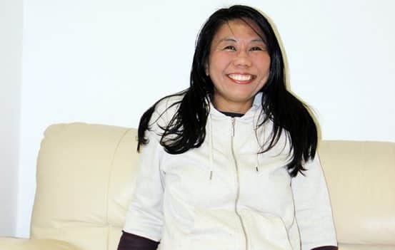 Ein Foto von der Künstlerin Chiho Aono Ellinger.