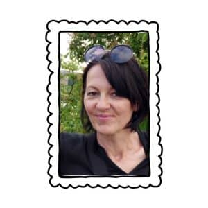 Ein Portrai in einem gezeichneten Bilderrahmen.